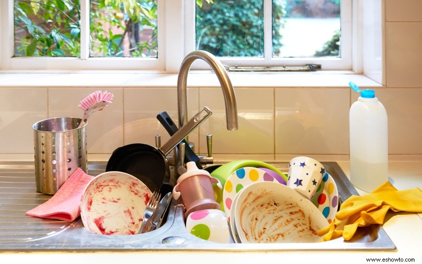 Hay una rutina de limpieza de 20 minutos que calmará todas tus ansiedades por la cocina sucia 
