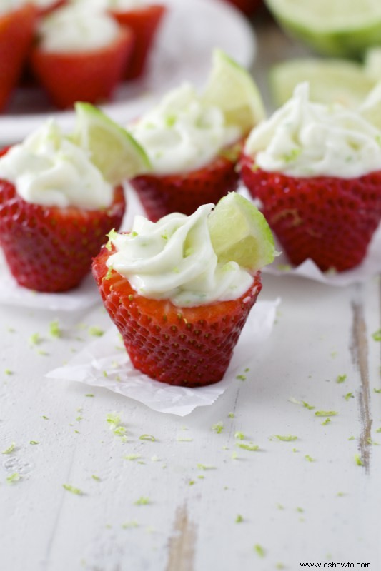 11 fresas rellenas que hacen el mini postre perfecto 