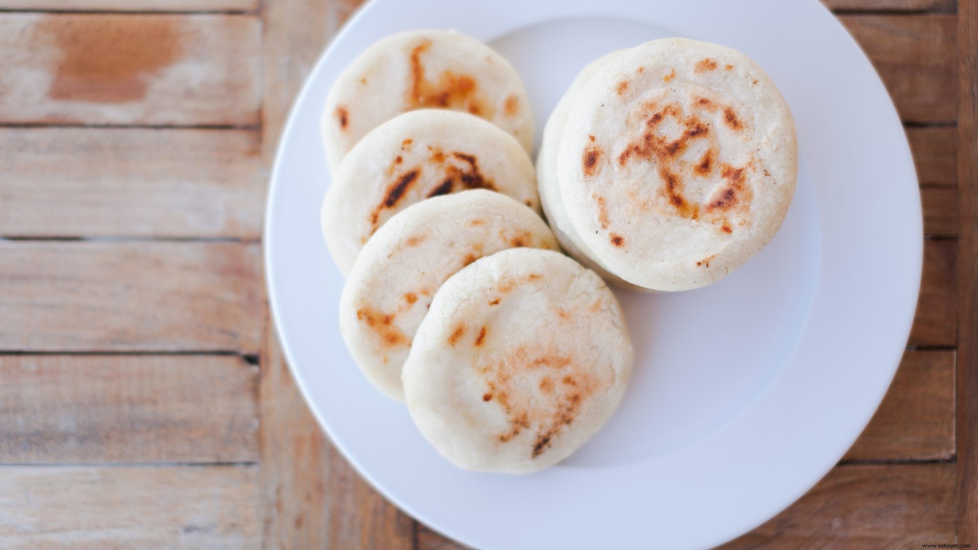 Cómo hacer arepas venezolanas de 3 ingredientes 