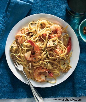 Linguini Con Camarones Y Alcachofas 