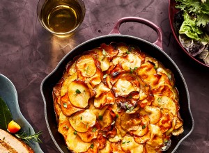 Papas en Capas con Mantequilla de Hierbas y Ajo: Crujientes por Fuera, Cremosas por Dentro