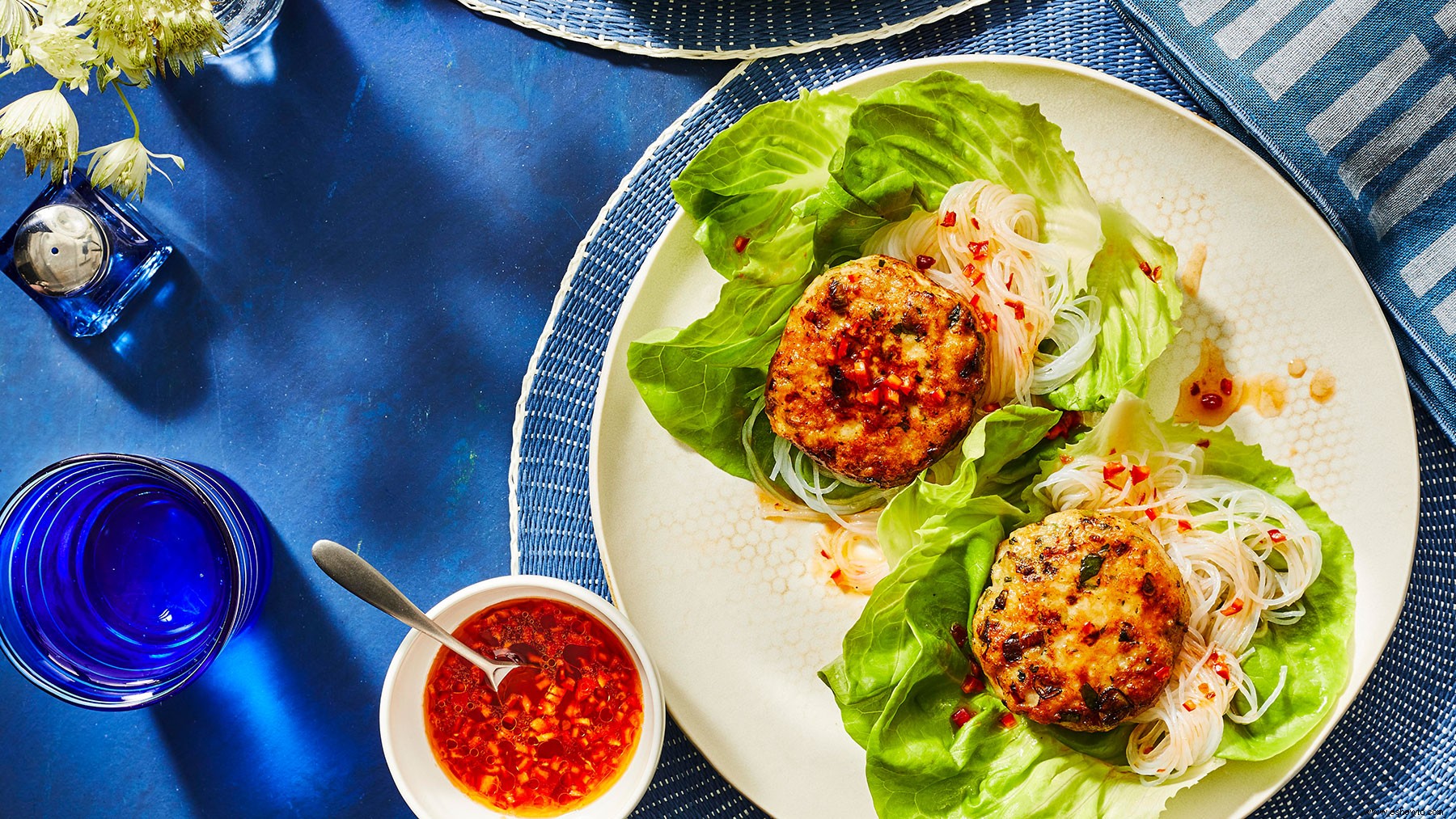 Empanadas de pollo de inspiración vietnamita 