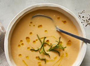 Sopa cremosa de frijoles blancos con miso 