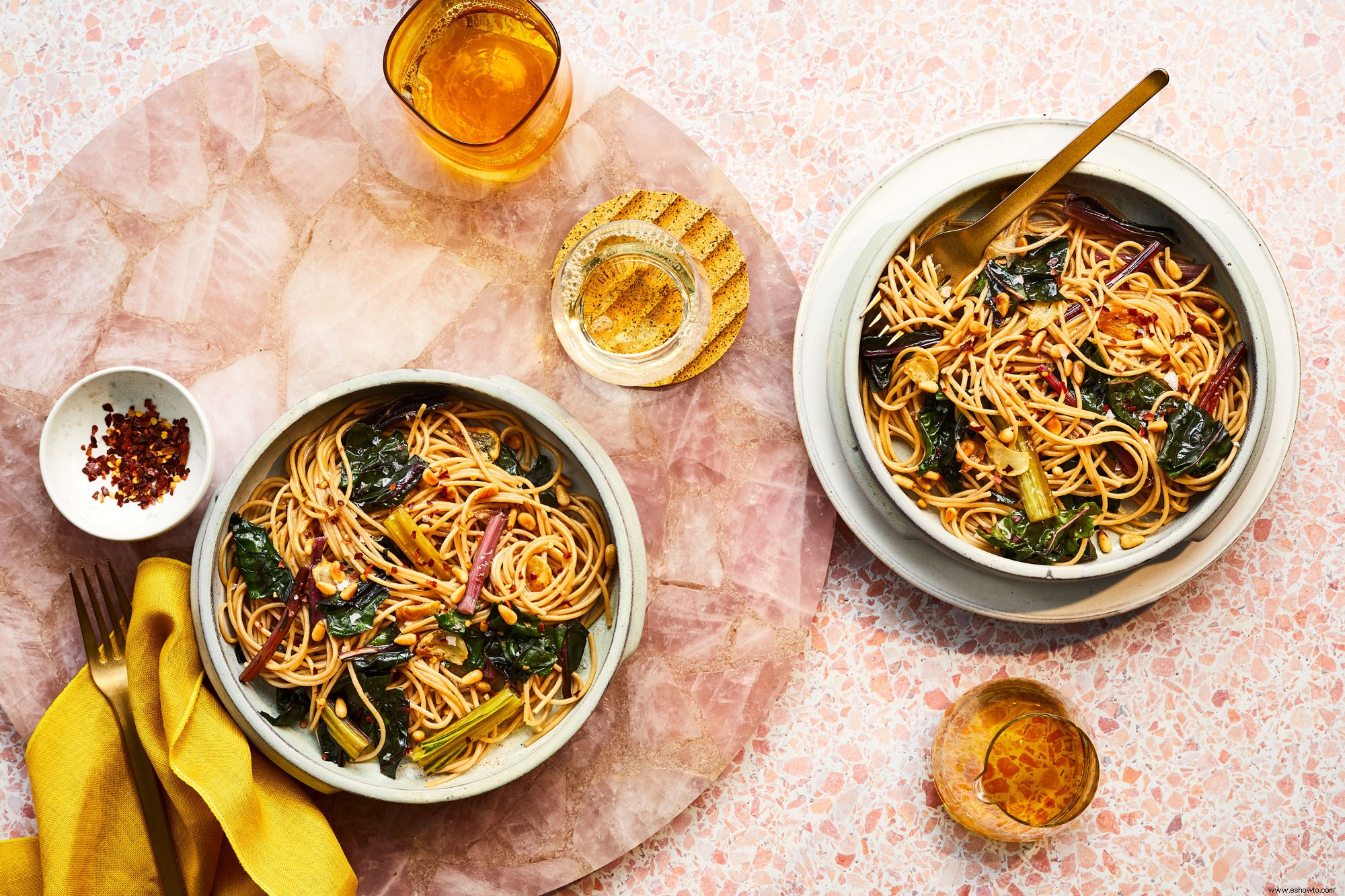 Pasta Integral Con Acelgas Y Piñones 