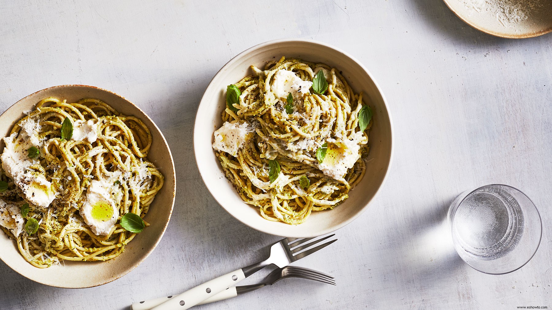 Pasta al pesto de calabacín 