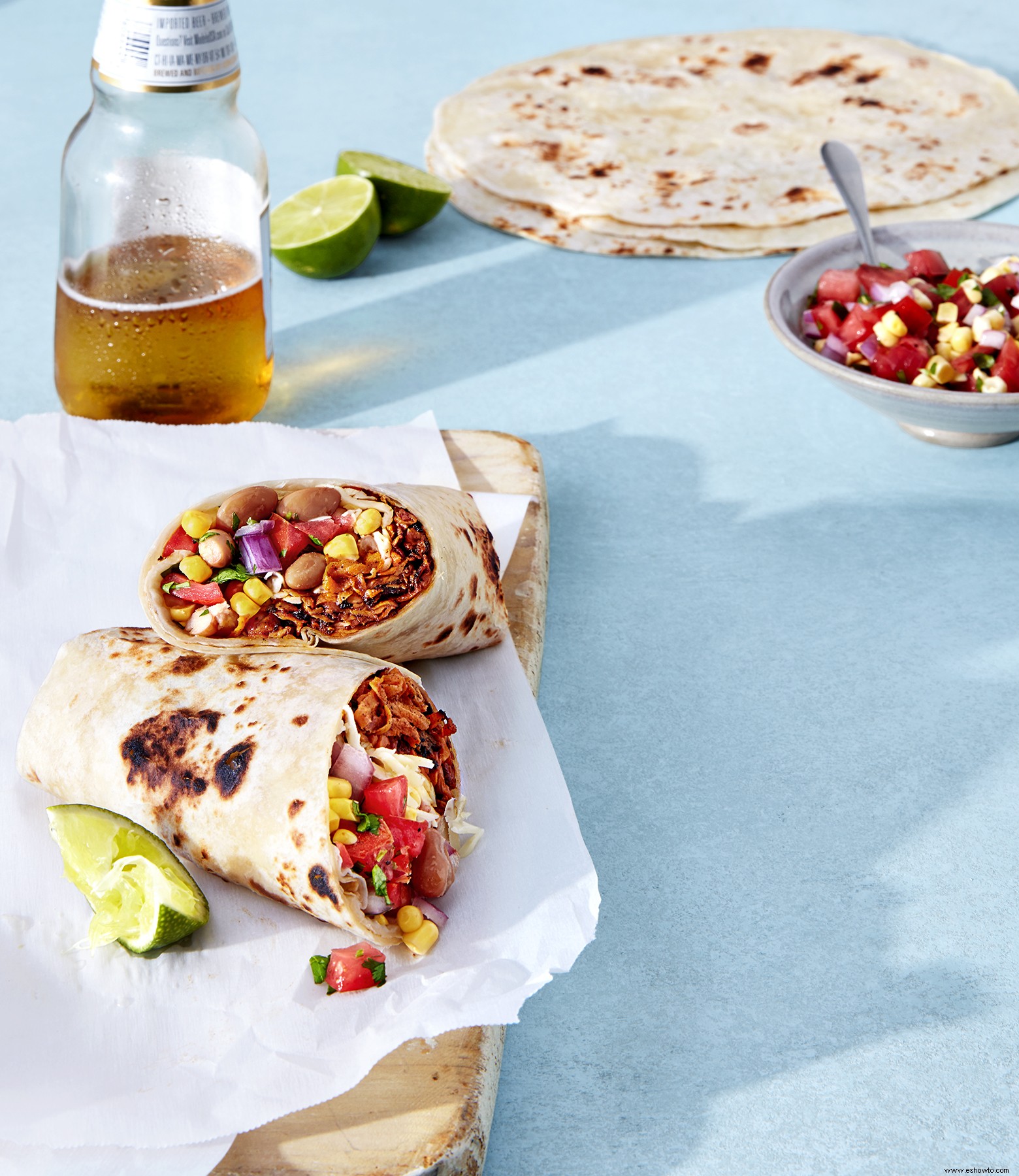 Burritos De Camote Y Frijoles Con Salsa De Maíz 