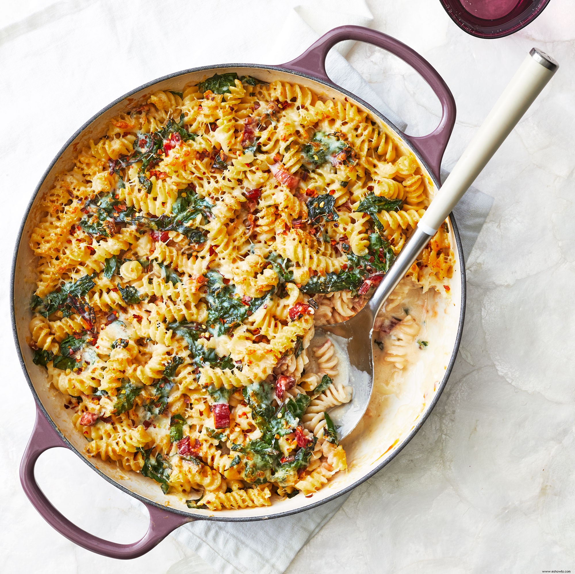 Macarrones con queso y acelgas suizas 