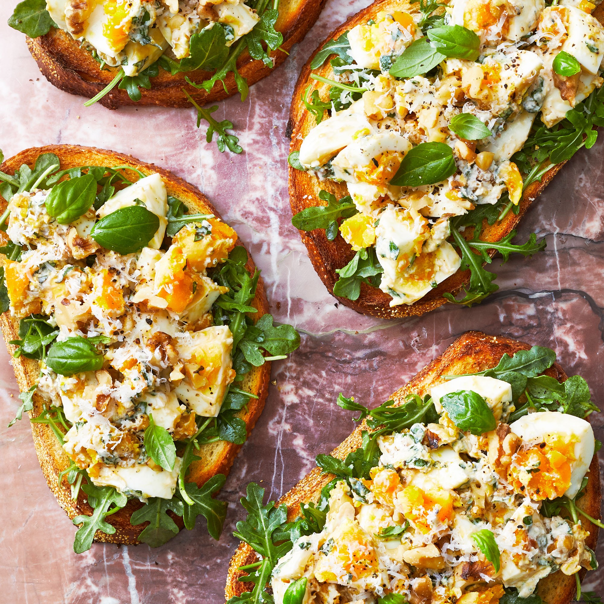 Tostadas De Ensalada De Huevo Al Pesto 