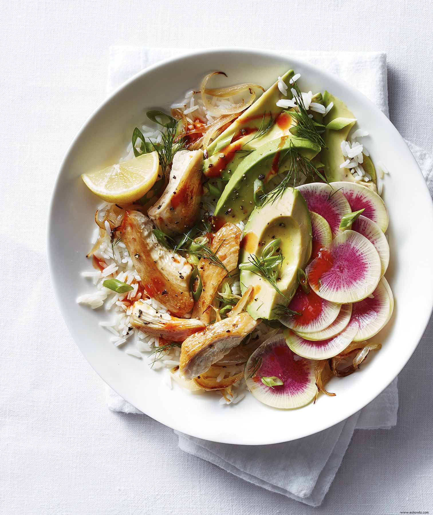 Bol de arroz con pollo y aguacate 