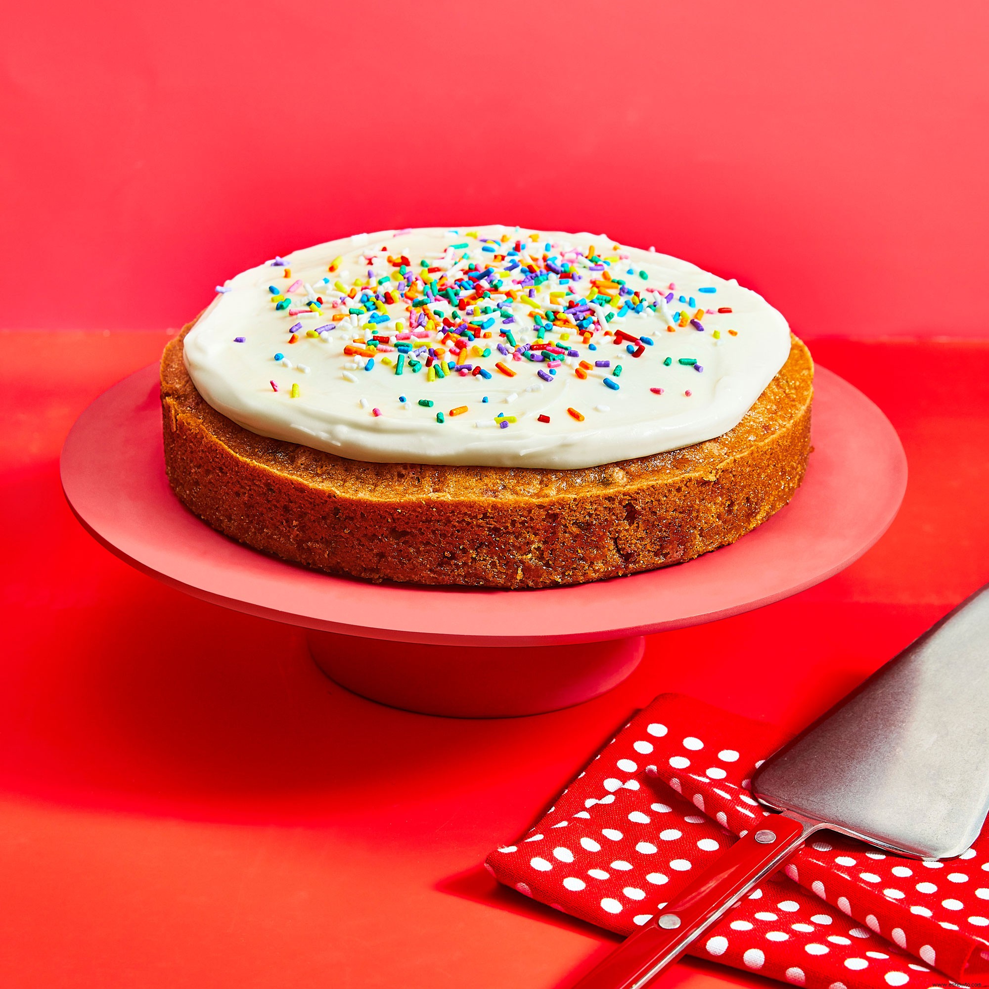 Pastel de refrigerio con chispas de arcoíris 