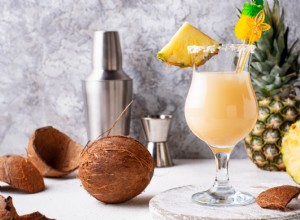 Receta Auténtica de Piña Colada: El Cóctel Tropical de Puerto Rico en 5 Minutos