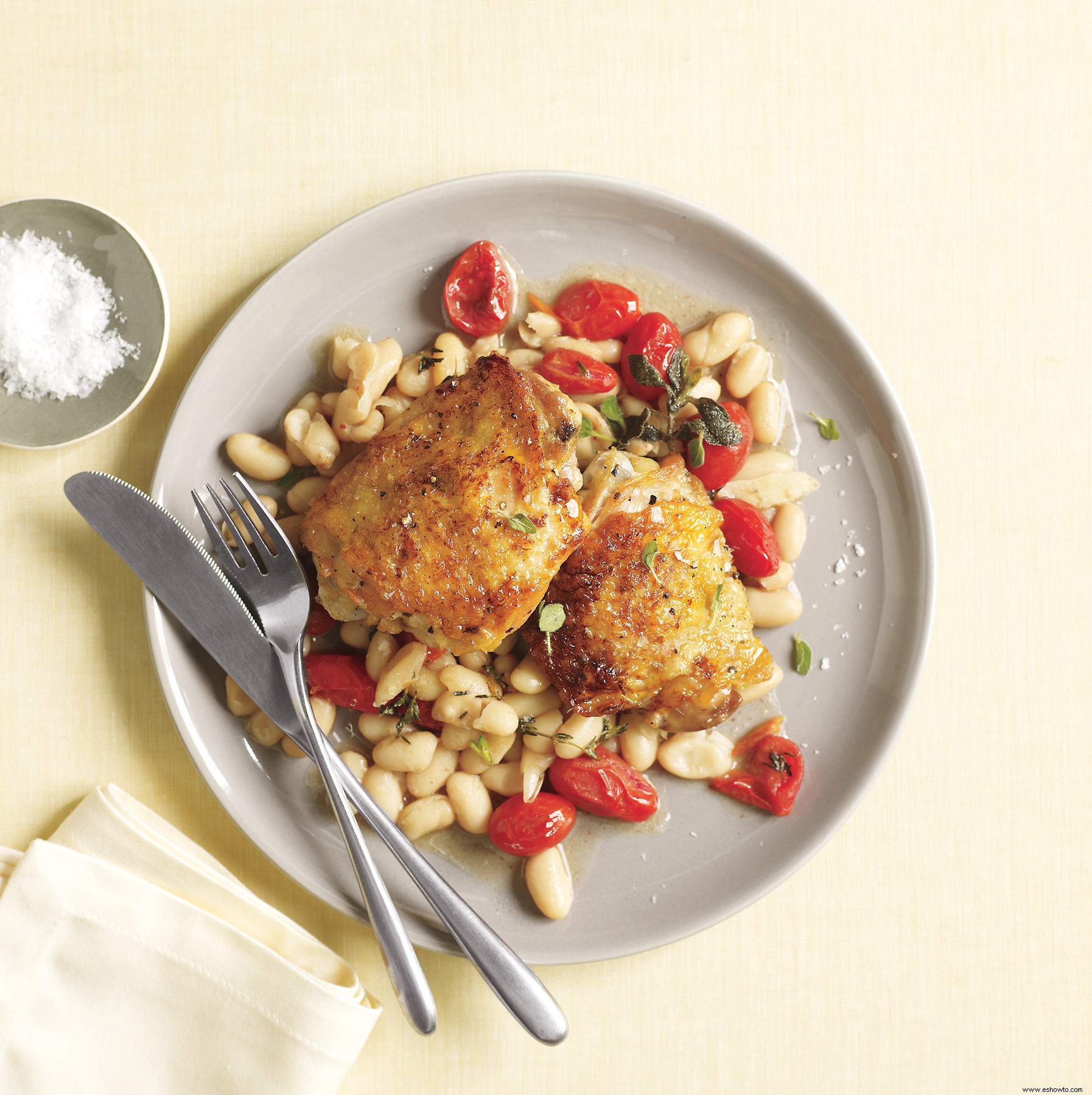 Pollo Con Frijoles Blancos Y Tomates 