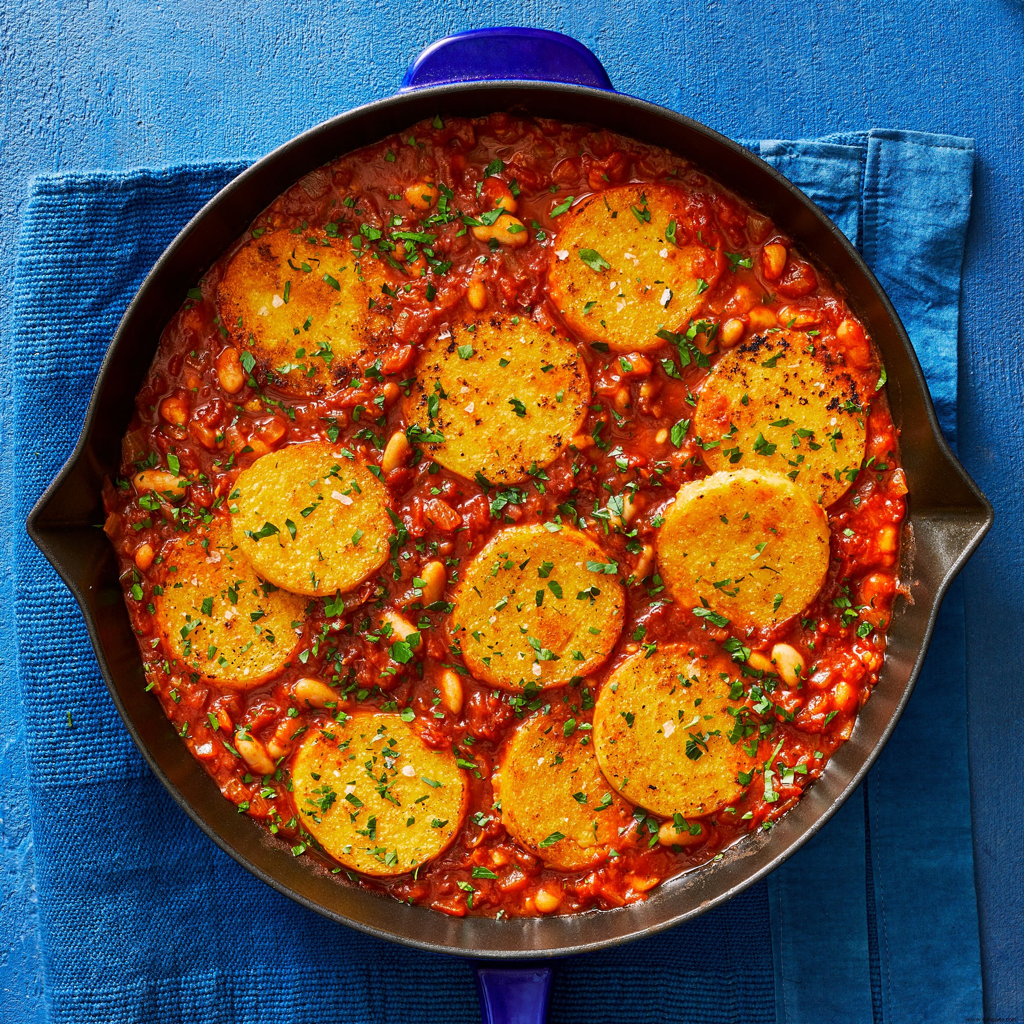 Polenta a la Sartén en Salsa Cremosa de Tomate 