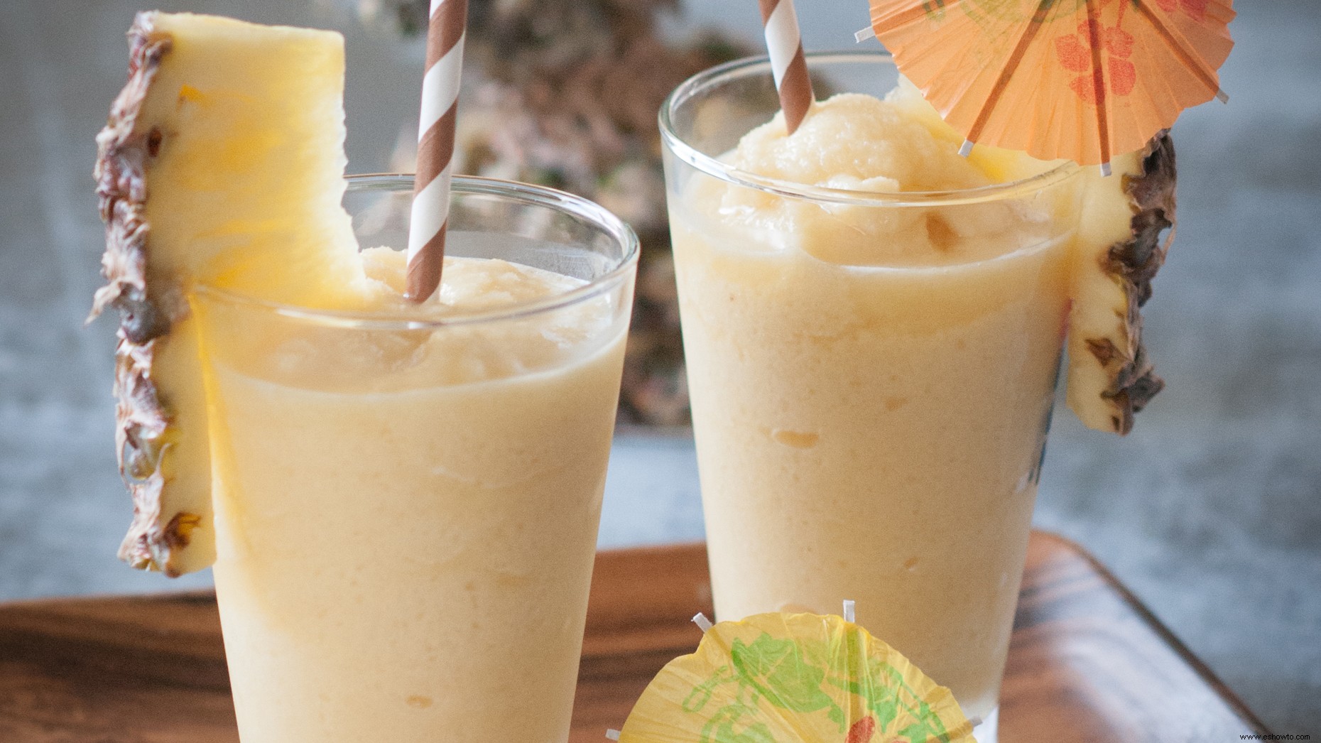 Boozy Dole Whip es el cóctel cremoso de coco y piña de tus sueños 