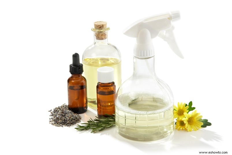 Los mejores aceites esenciales para la limpieza y cómo usarlos 