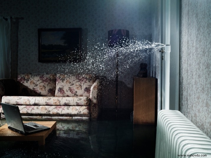 Los 5 tipos más comunes de daños por agua en el hogar y cómo solucionarlos 
