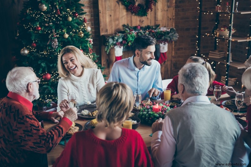 8 consejos profesionales para organizar la mejor fiesta navideña, incluso si tiene un presupuesto ajustado 