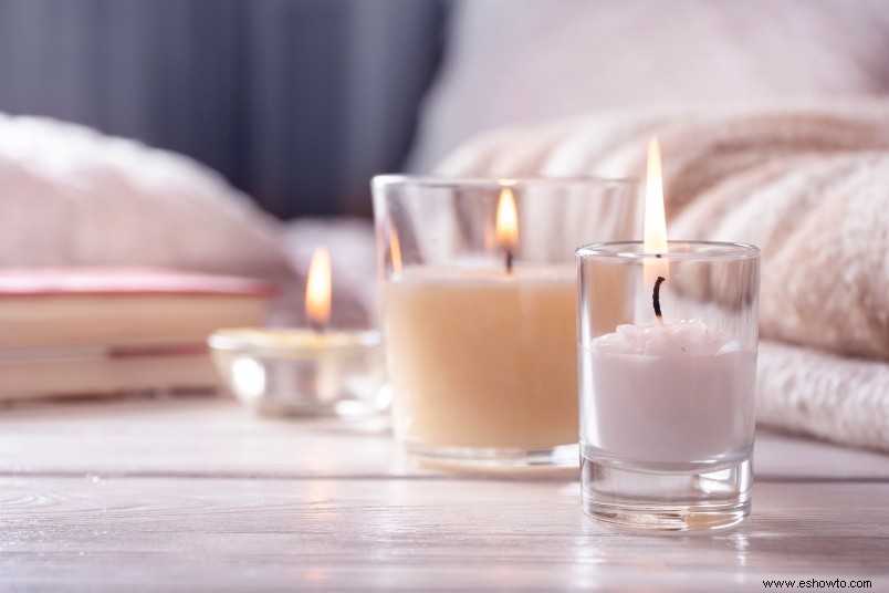 Cómo hacer tus propias velas de soya aromáticas en casa 