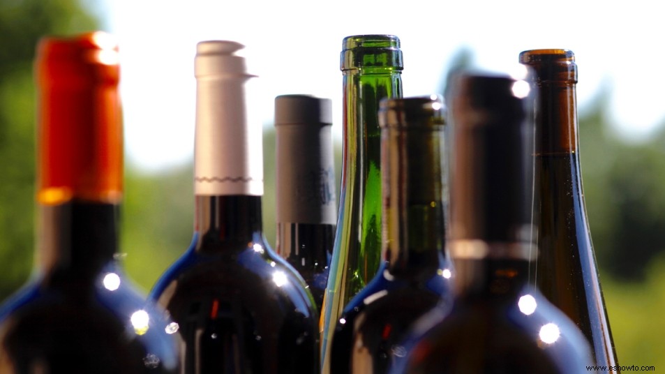 5 cosas creativas que puedes hacer con una botella de vino vacía 