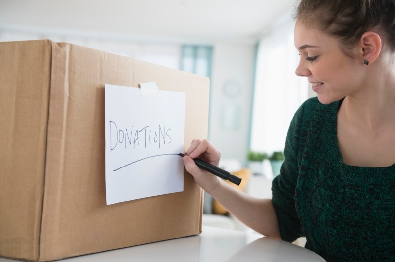 Los 8 pros y contras de donar a la caridad 