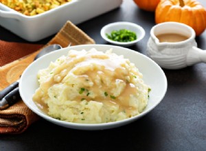 El secreto para el puré de papas perfecto en Acción de Gracias: ásalas en lugar de hervirlas