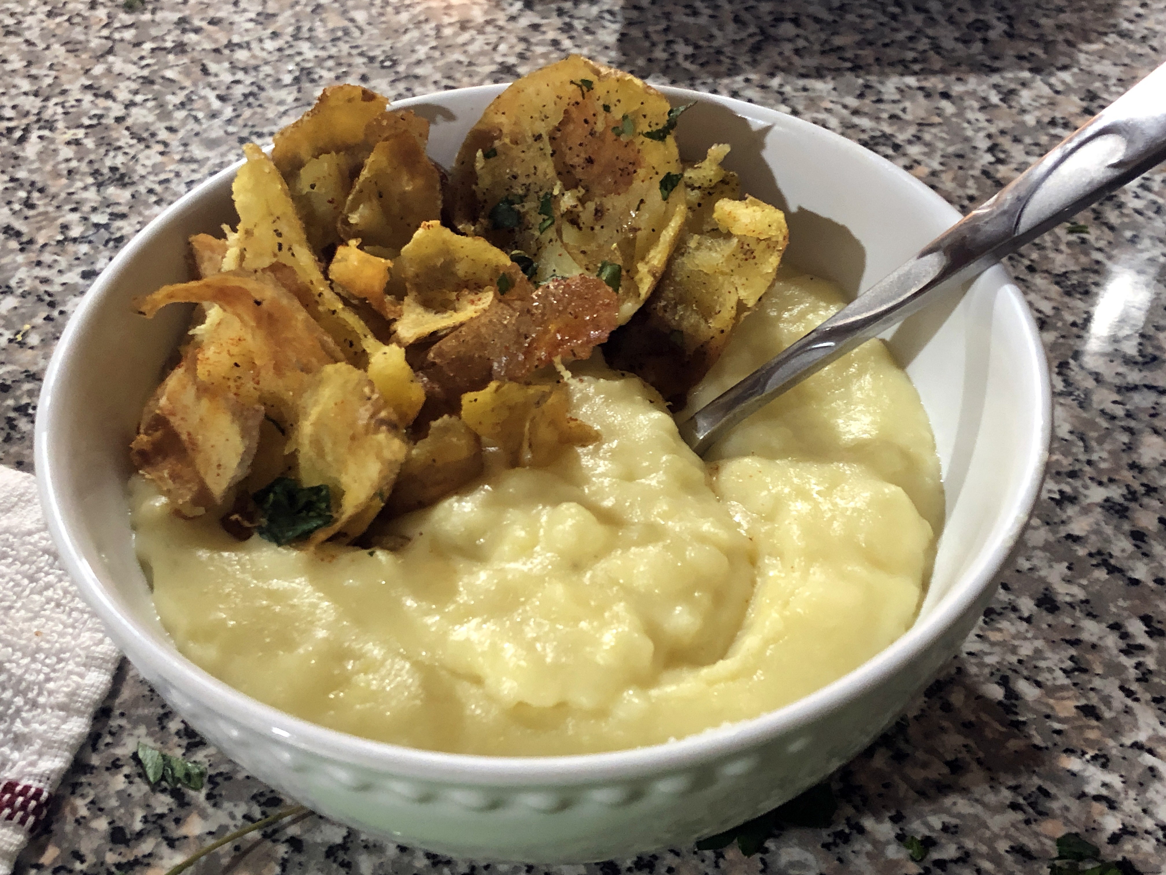 Todos hemos estado haciendo mal nuestro puré de papas de Acción de Gracias, comenzando con el primer paso 