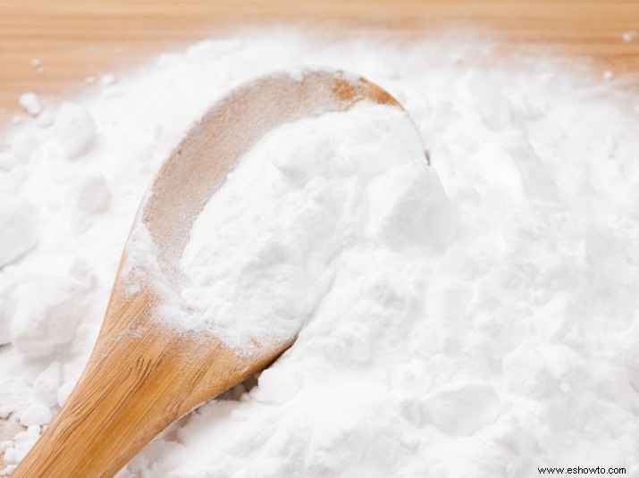 ¿Cuál es realmente la diferencia entre el bicarbonato de sodio y el polvo para hornear? 