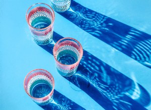 ¿Cuánta agua debes beber al día? Guía experta para verificar tu hidratación