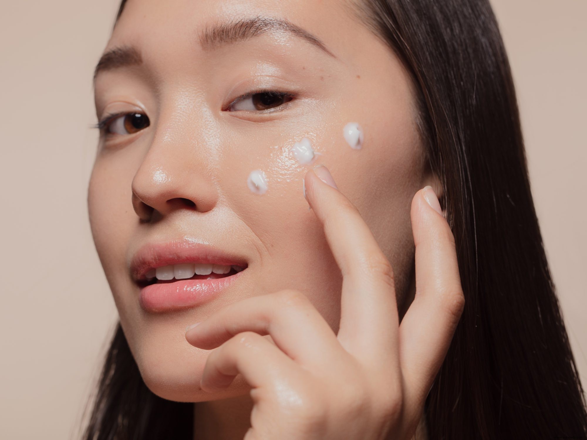 Pregúntale a un editor de belleza:¿Debes hidratar el acné? 