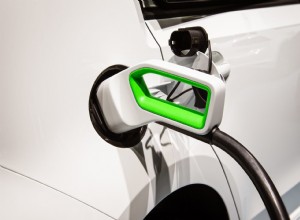 Lo que los propietarios de autos eléctricos quieren que sepas antes de invertir en un EV 