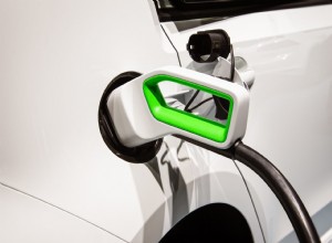 Lo que los propietarios de autos eléctricos quieren que sepas antes de invertir en un EV 