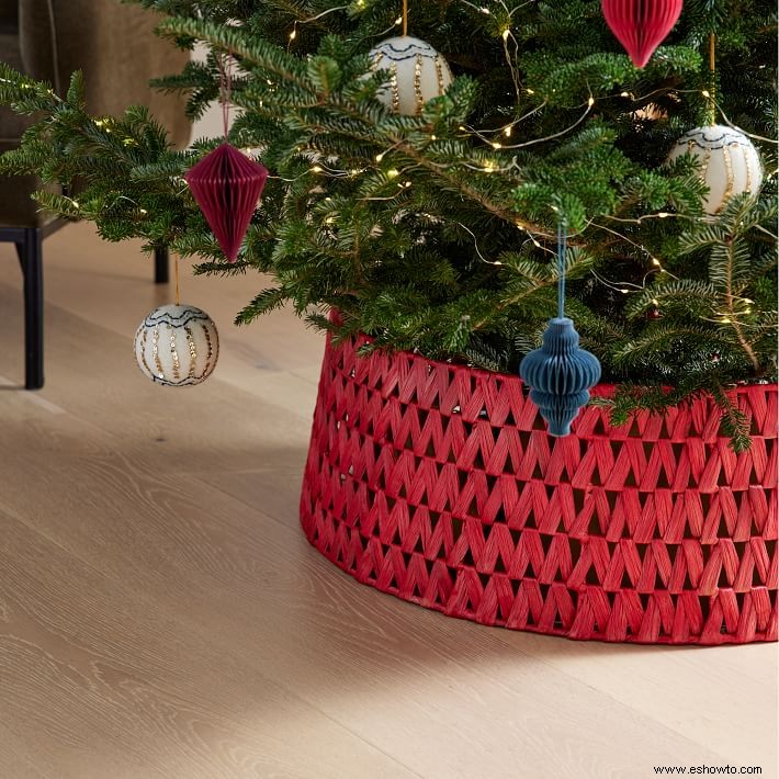 Olvídese de las faldas para árboles de Navidad:los collares para árboles son una de las principales tendencias navideñas 