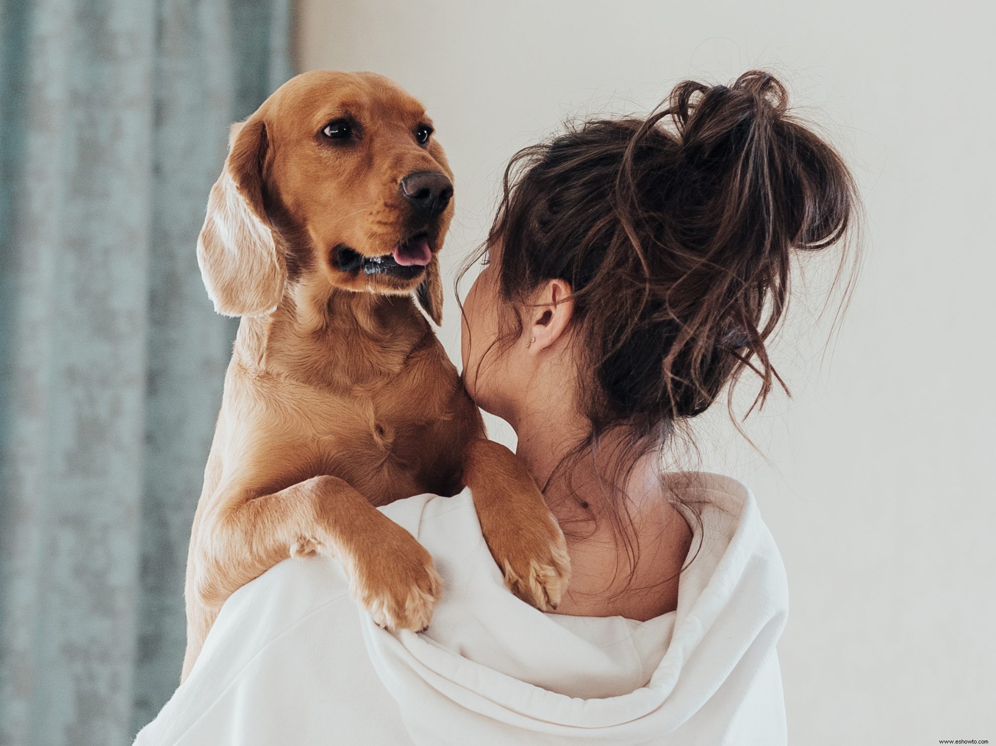 7 hermosos peinados de moño desordenado para cada largo de cabello 