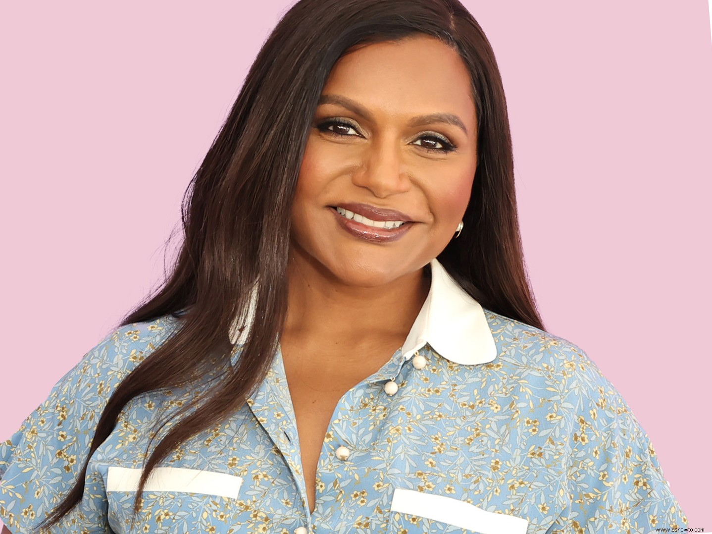 Mindy Kaling comparte su rutina de cuidado personal sorprendentemente simple como madre 