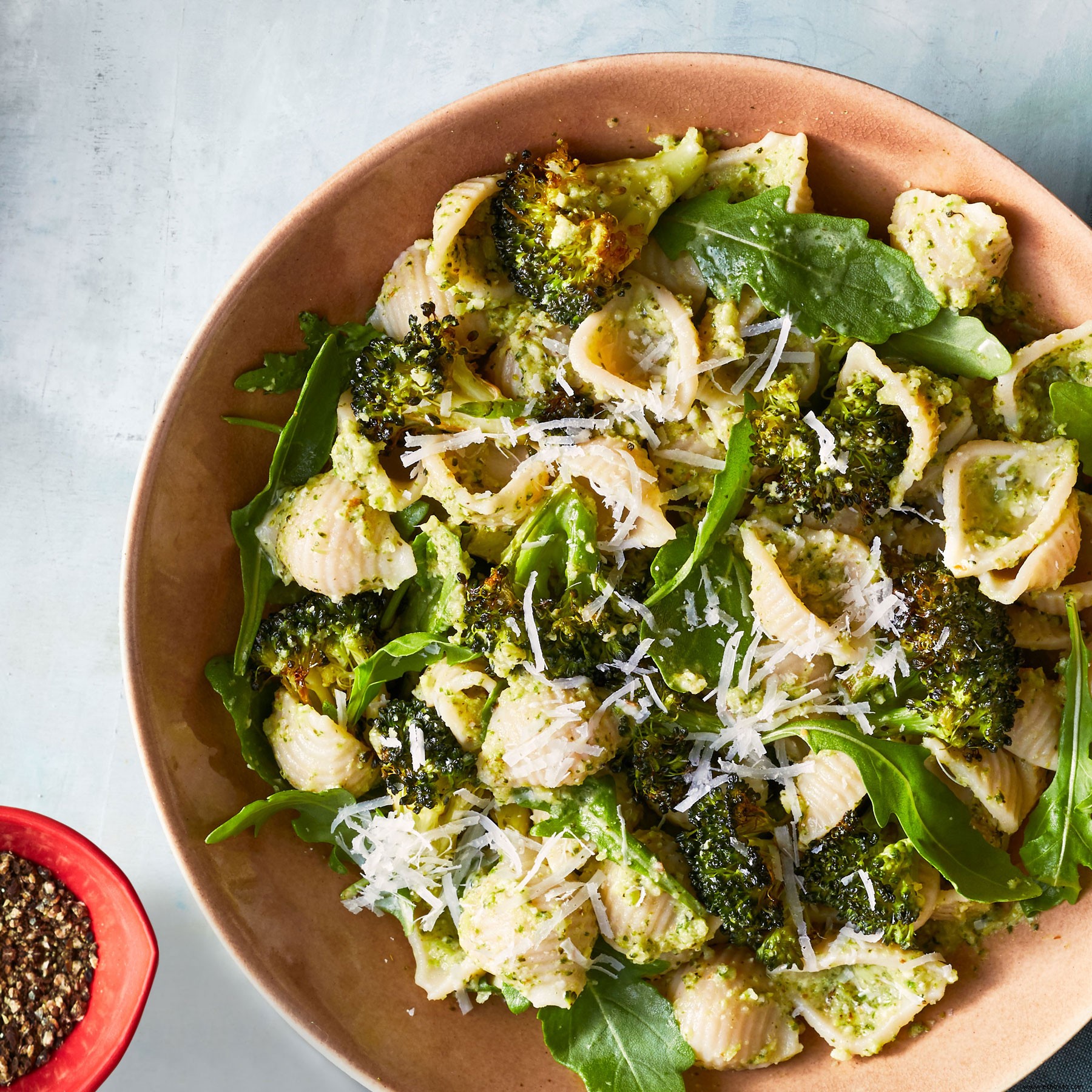 El brócoli es una de las verduras más saludables que puede comer:aquí hay 5 beneficios nutritivos para probarlo 