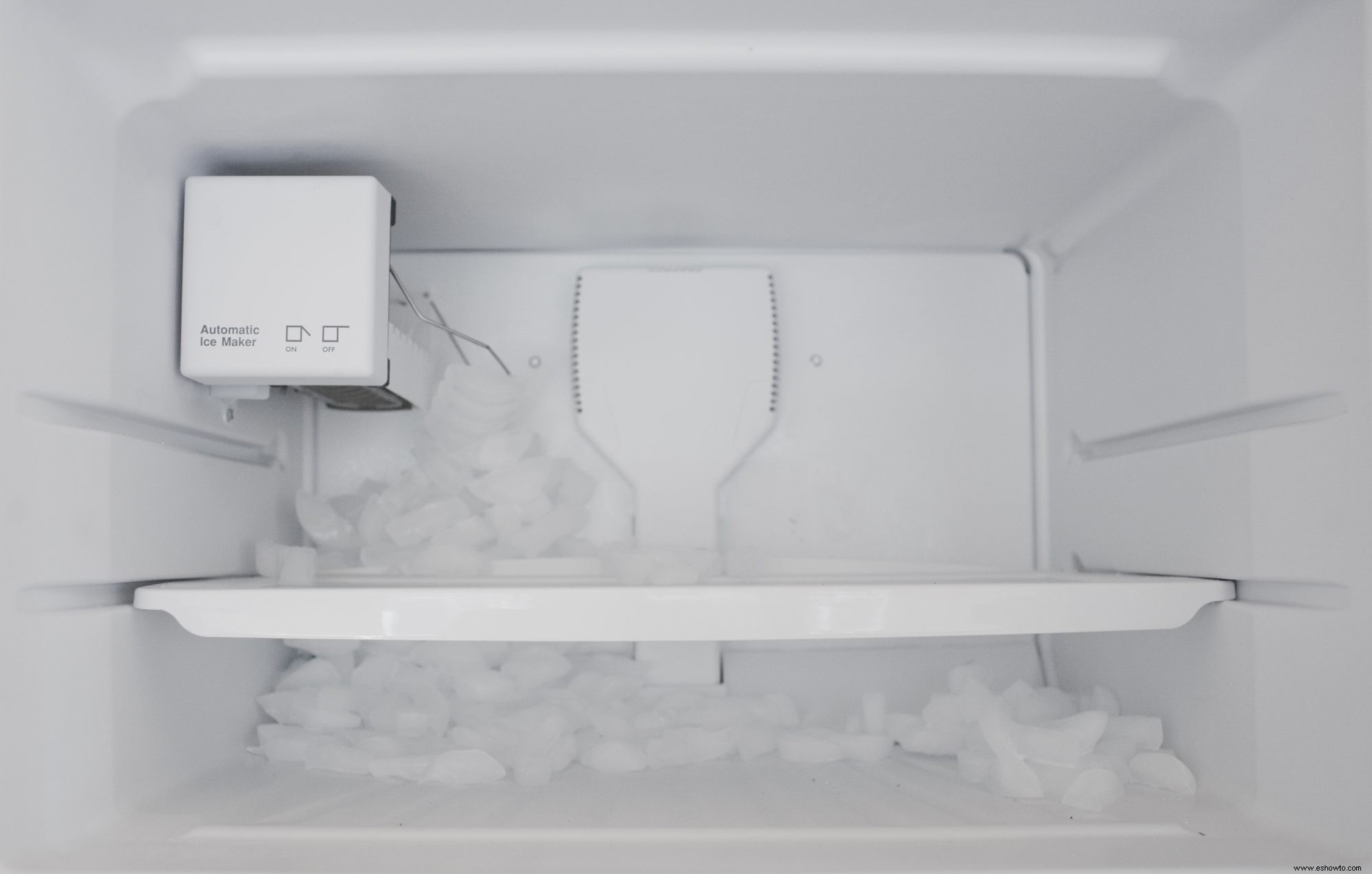 Cómo descongelar un congelador:la forma más sencilla posible 