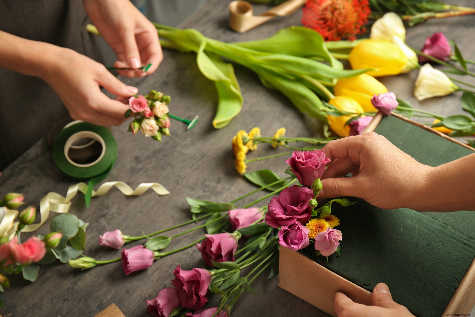 Los mejores sustitutos de la espuma floral para crear arreglos florales más sostenibles 