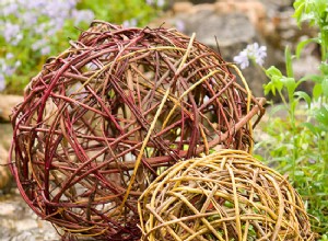 Cómo Crear un Orbe de Jardín con Ramas de Cornejo: Guía Paso a Paso