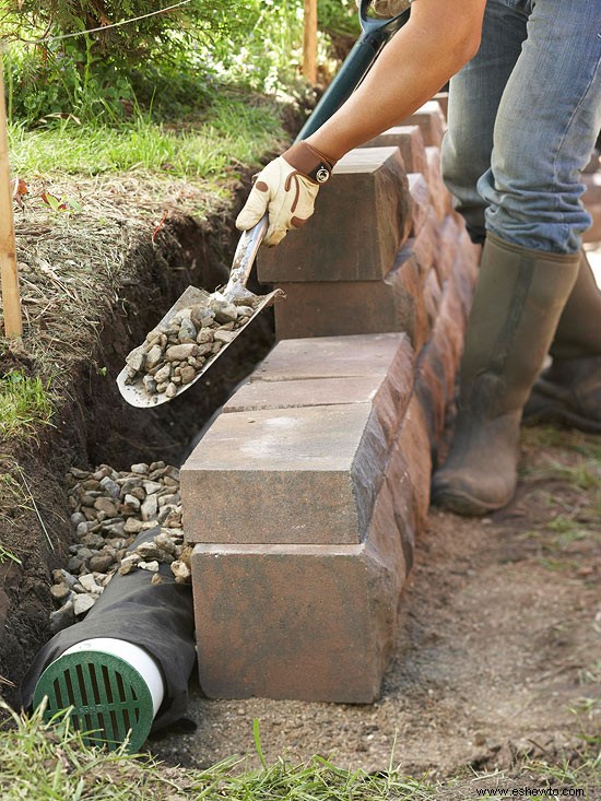 Cómo construir un muro de paisaje y mantenerlo en plena forma 