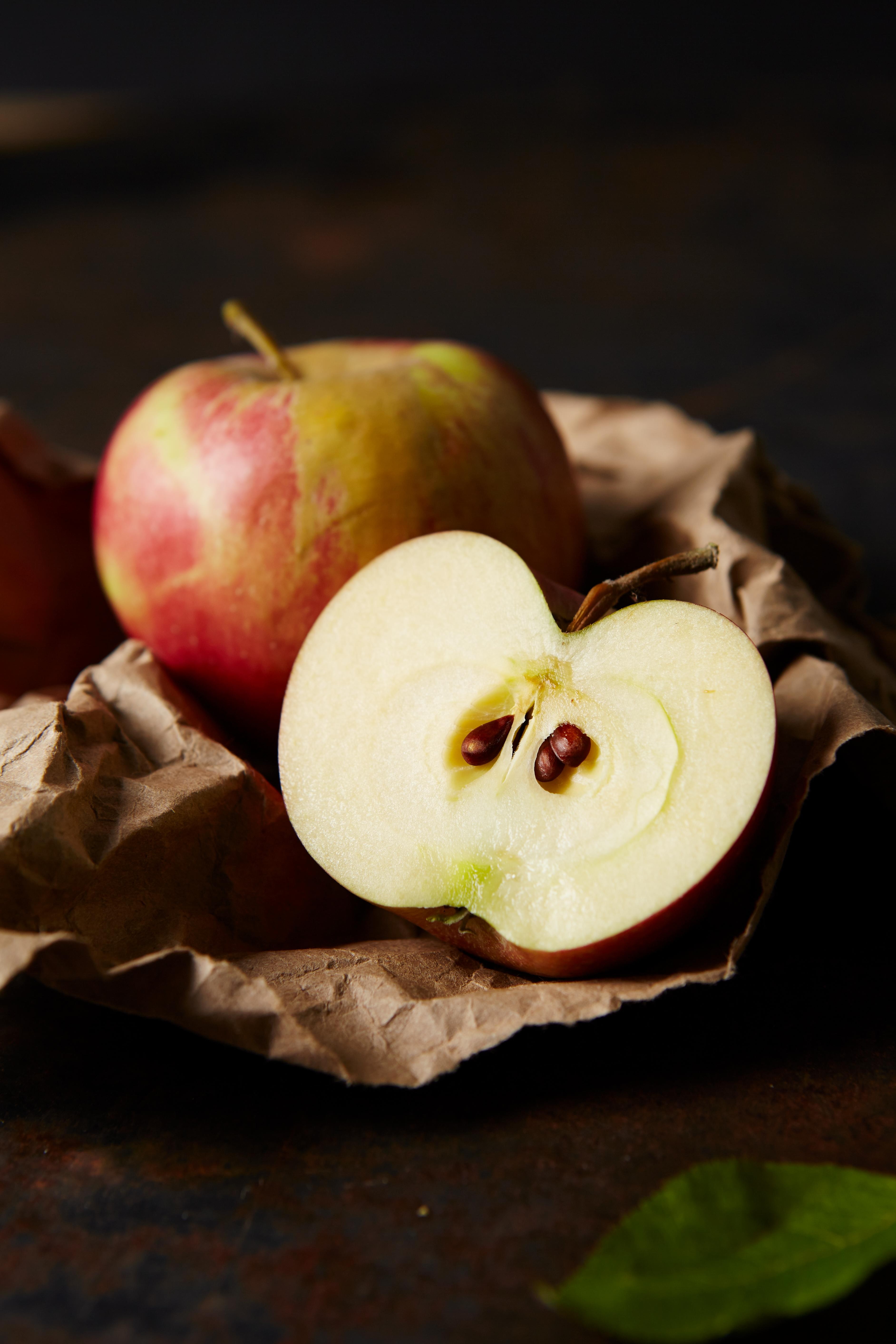 Sí, puede plantar semillas de manzanas compradas en la tienda:así es como 