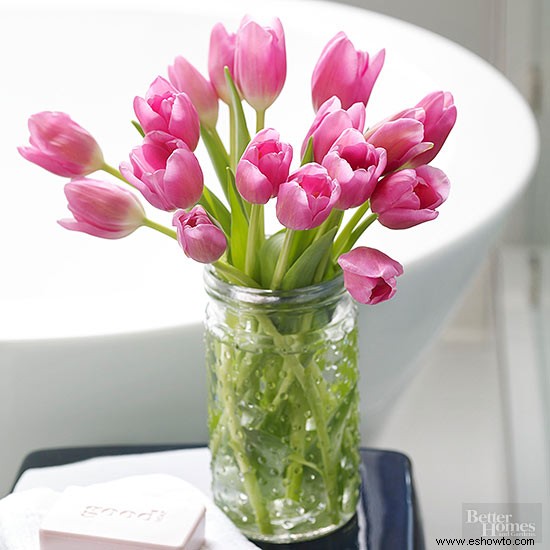 Cómo cortar tulipanes para una larga vida en florero 