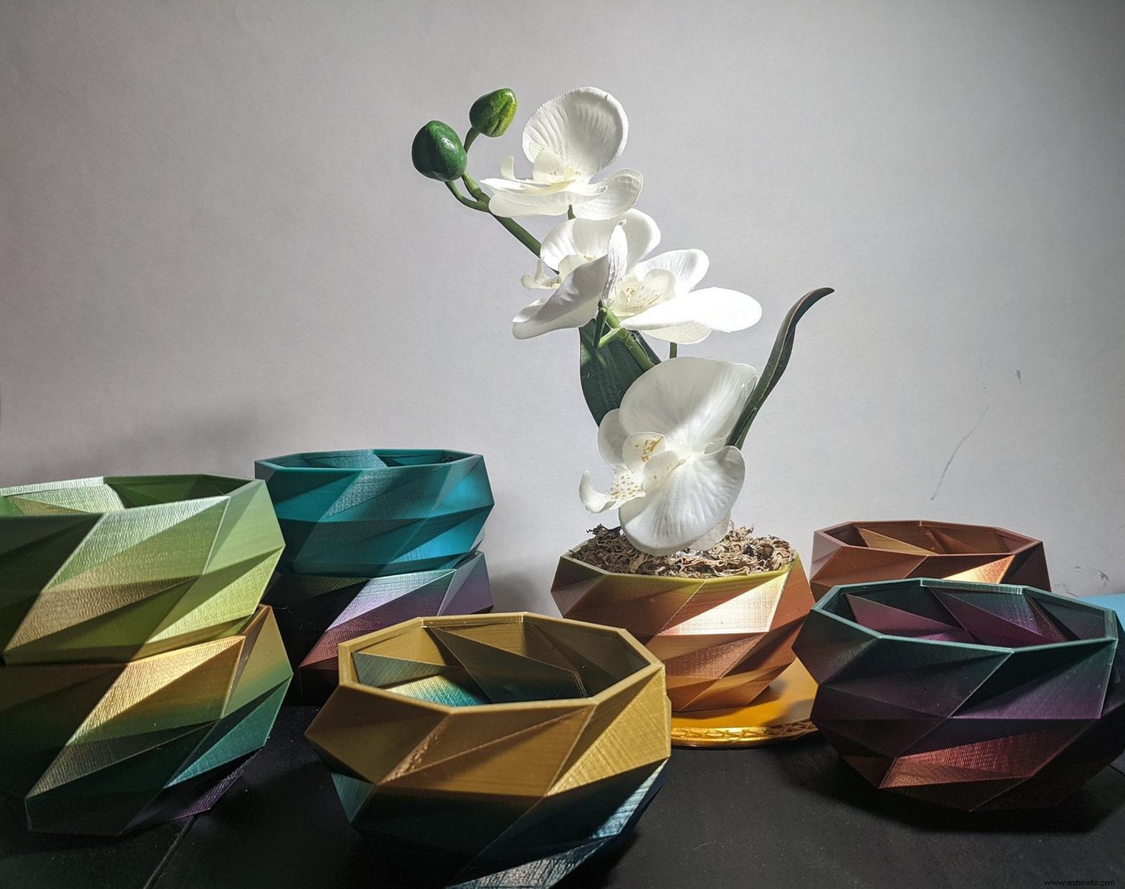 Convierte tus plantas de interior en piezas de arte emocionantes con estas macetas impresas en 3D 