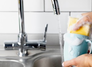 Guía experta: Cómo eliminar manchas de café y té de las tazas de forma efectiva