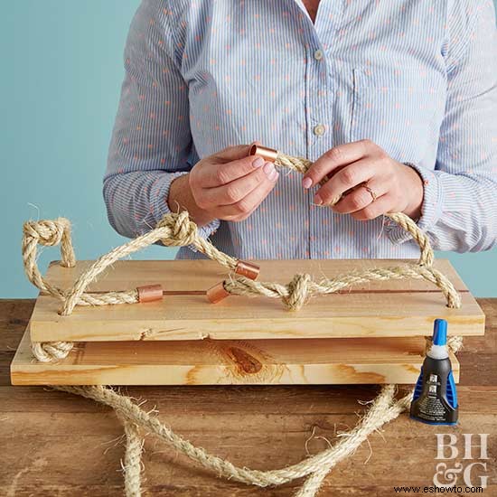Cómo hacer un estante colgante de cuerda 