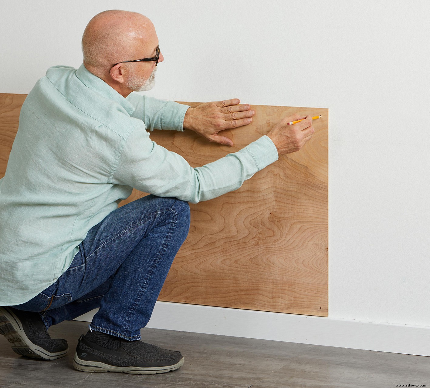 Cómo instalar una pared decorativa de madera 