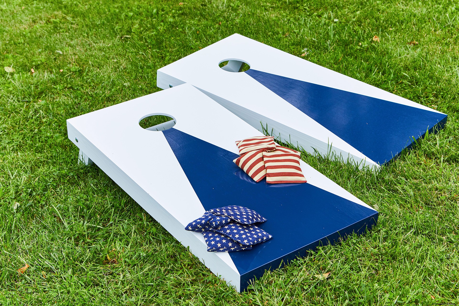 Cómo construir tableros Cornhole para el mejor juego al aire libre 