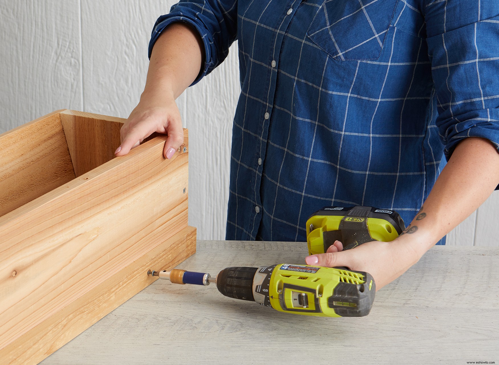 Construya su propia jardinera de barandas para un atractivo exterior personalizado 