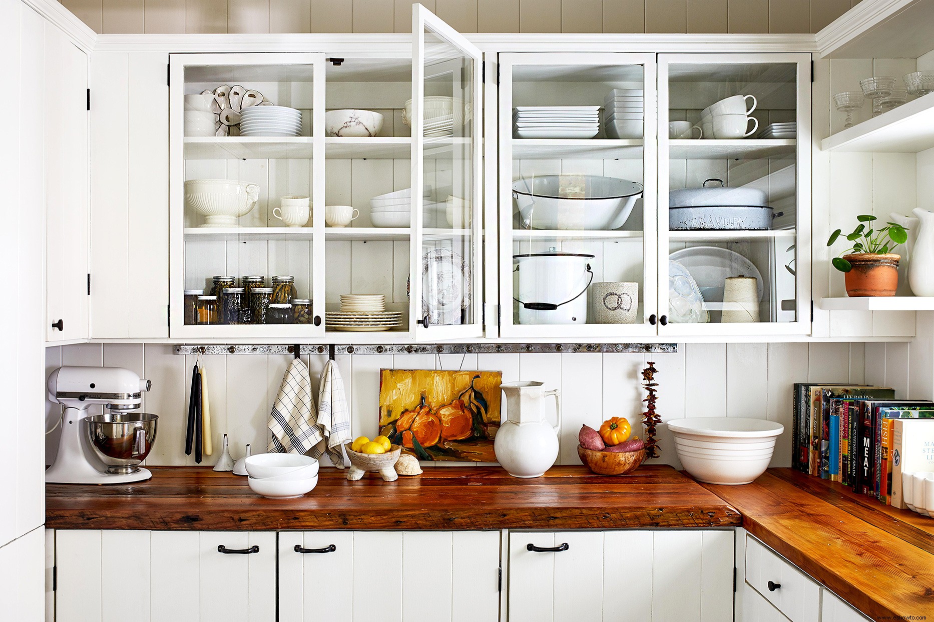 9 consejos esenciales para elegir los colores más acogedores para la cocina de una casa de campo 