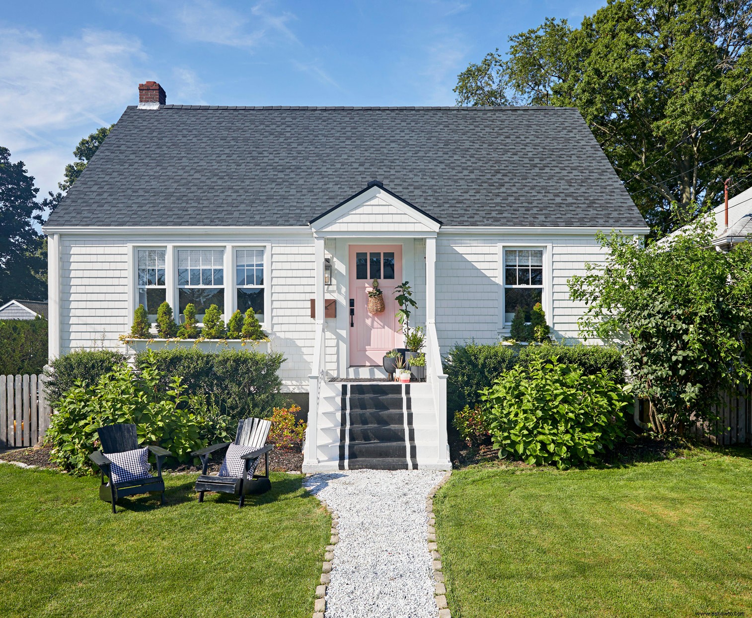 Una casa de Cape Cod de 1,100 pies cuadrados que demuestra que no tiene que sacrificar el estilo en un espacio pequeño 