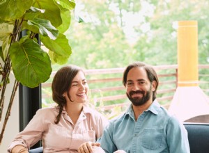 Ellen Marie Bennett y Casey Caplowe fusionan estilos a la perfección en su casa y jardín de Los Ángeles